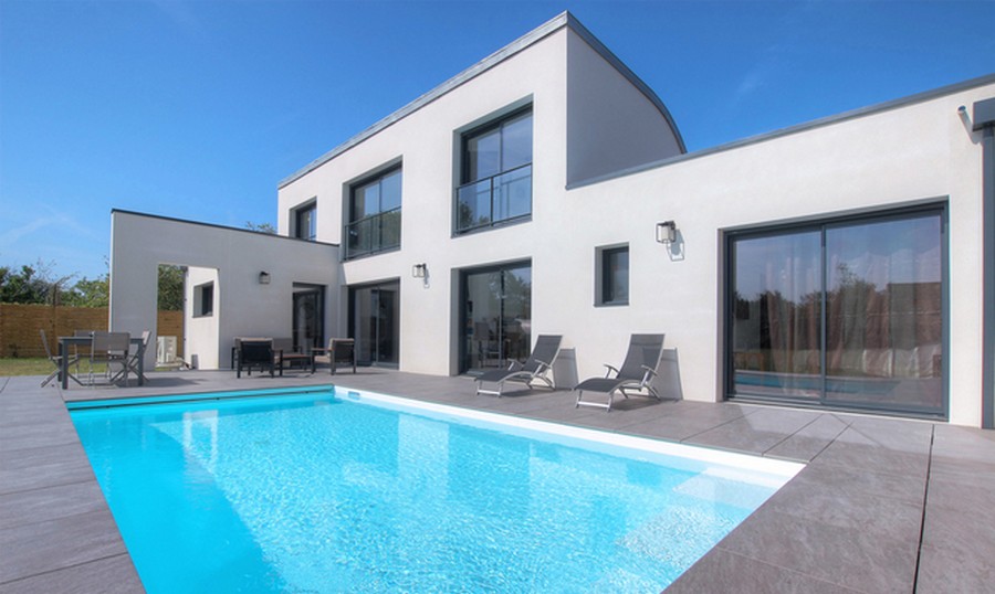 maison contemporaine piscine creusee